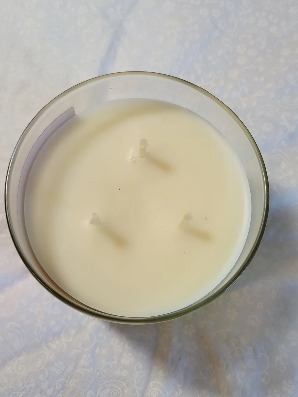 Bath & Body Works Cinnamon & Clove Buds Candle - Pink with Gold Accents - Picture 4 of 4